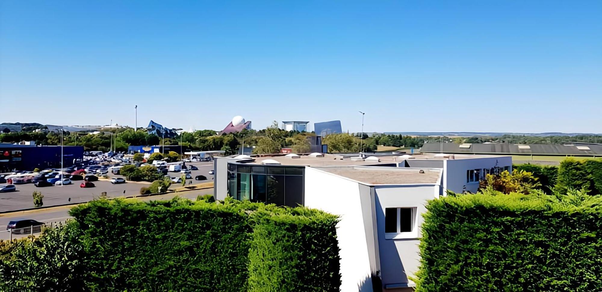 Kyriad Direct Poitiers - Gare Du Futuroscope شاسنوي دي بويتو المظهر الخارجي الصورة